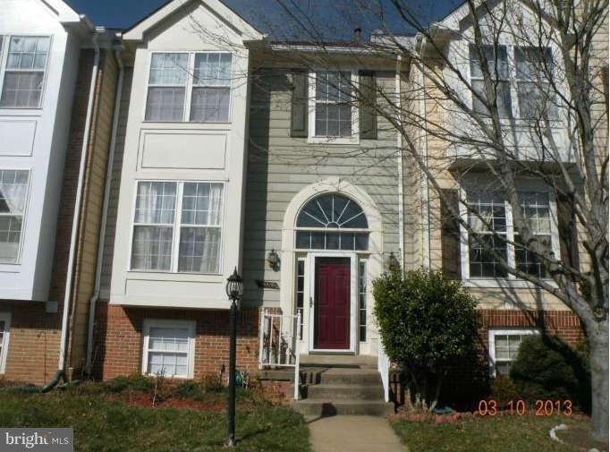 46876 Graham Cove Square, Sterling, VA 20165 - photo 1