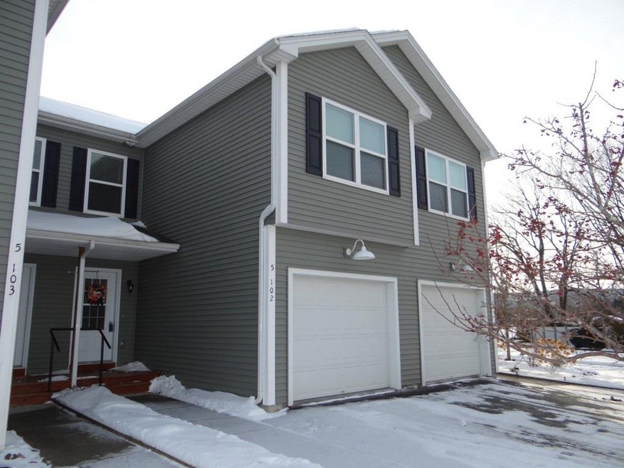 5 East Rd unit 201, Fairfax, VT 05454 - photo 1