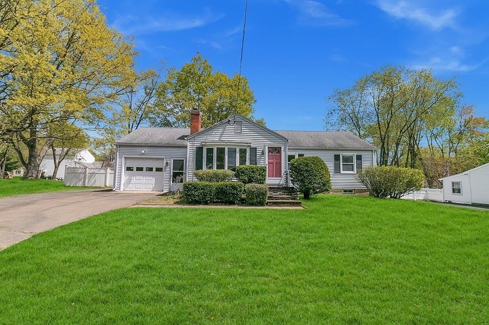 7 Riley St, Easthampton, MA 01027 - photo 1