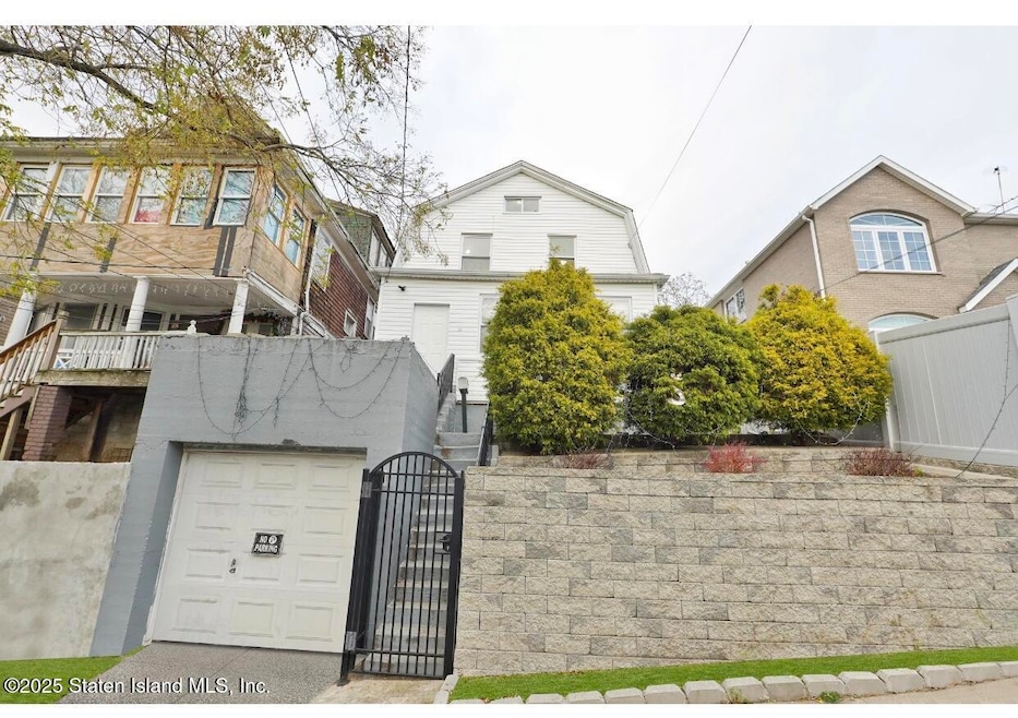 Sold $600,000 • Co-Listing Agent