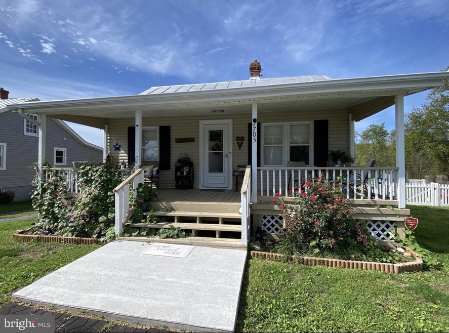 7705 Main St, Middletown, VA 22645 - photo 1