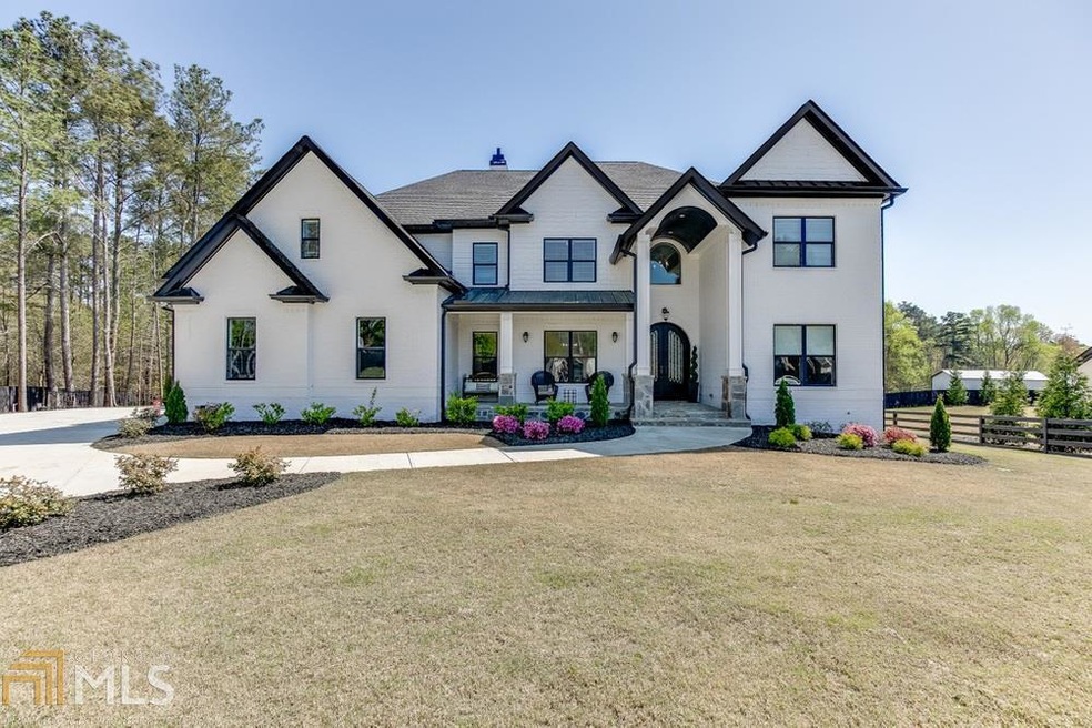 Welcome Home! - 6BR/6.5BA-4 sided brick farm house