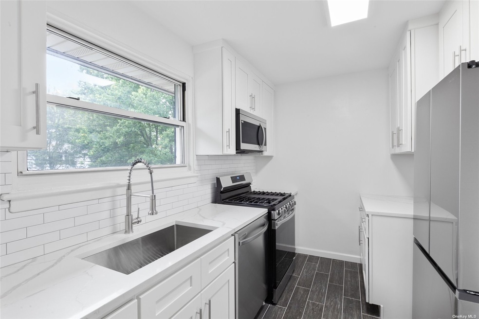 268-5 83rd Ave unit 2nd Fl, Glen Oaks, NY 11004 - photo 1