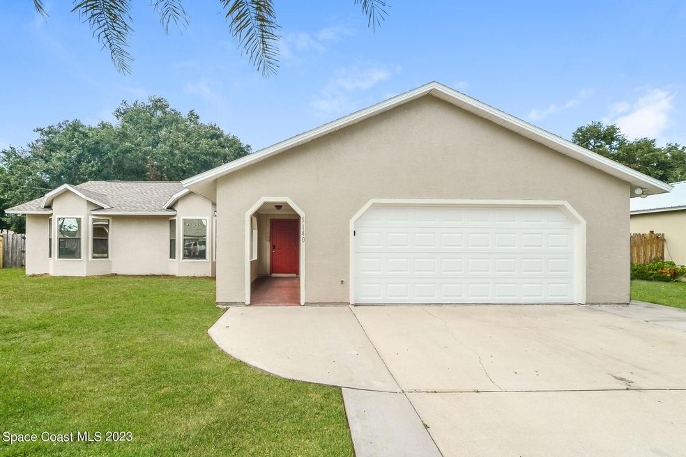 016-photo-front-view-12907692