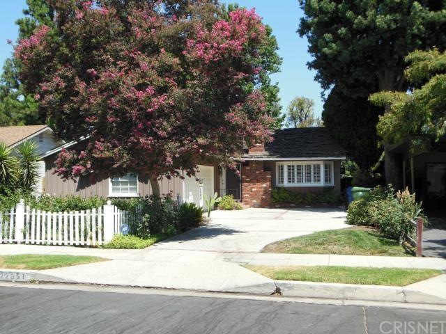 22031 Celes St, Woodland Hills, CA 91364 - photo 1