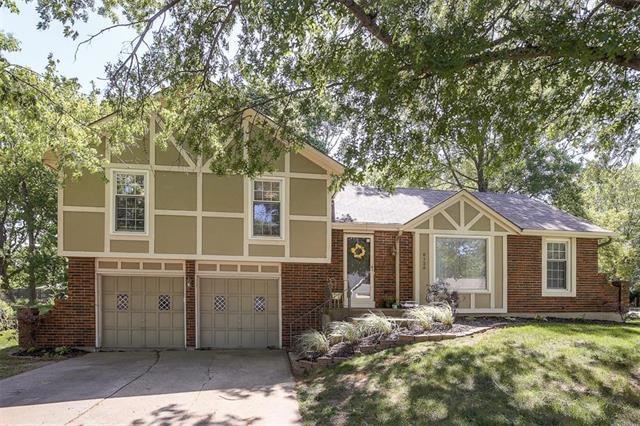 6125 Mullen Rd, Shawnee, KS 66216 - photo 1