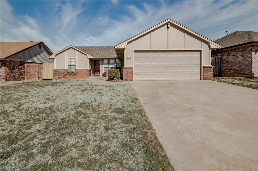 609 Golden Eagle Dr, Norman, OK 73072 - photo 1