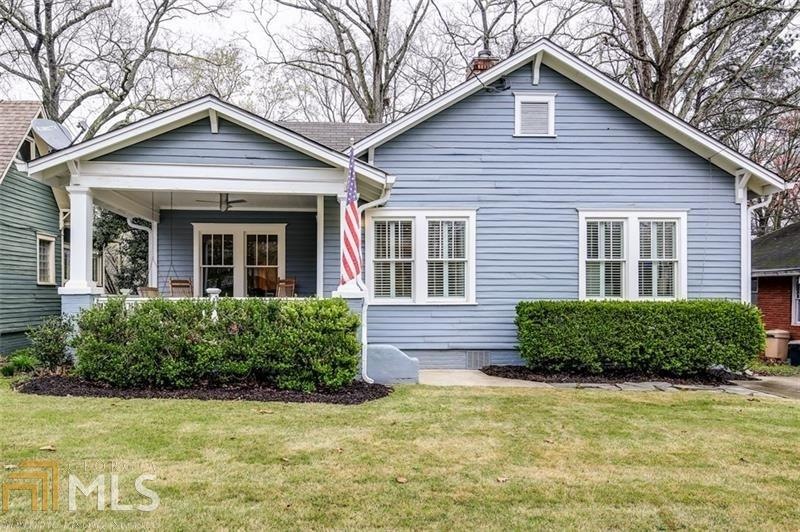 Charming renovated bungalow in hot Oakhurst!