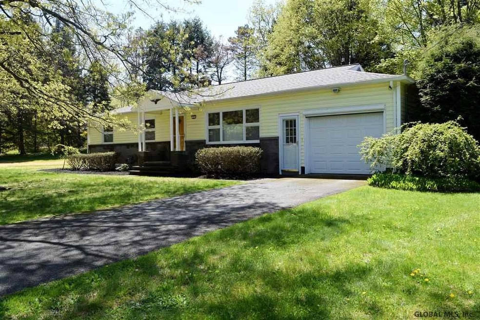 15 Phillip St, Troy, NY 12180 - photo 1