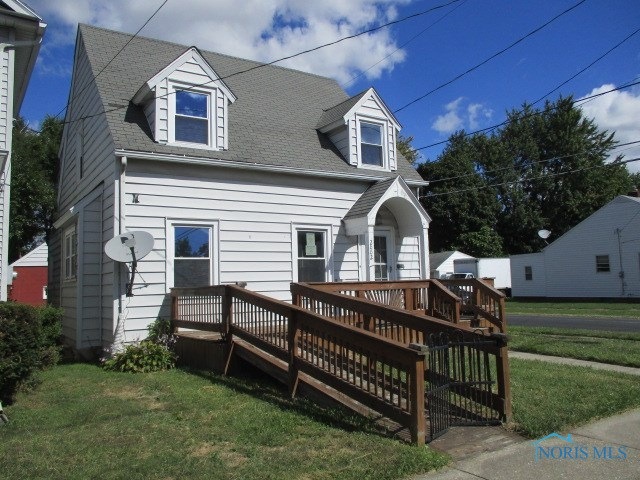 2002 Brussels St, Toledo, OH 43613 - photo 1