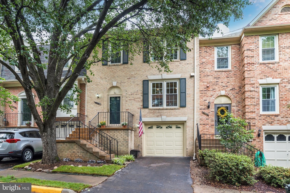 7707 Gromwell Ct, Springfield, VA 22152 - photo 1