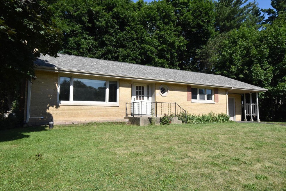 4 side Brick Ranch -  front