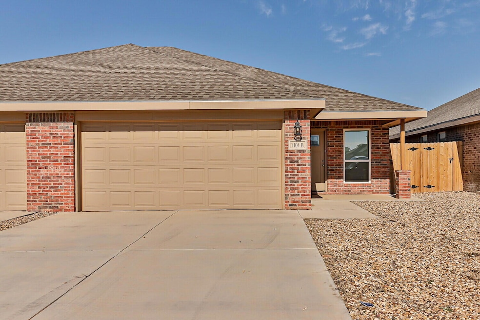 1104 N Englewood Ave unit B, Lubbock, TX 79416 - photo 1
