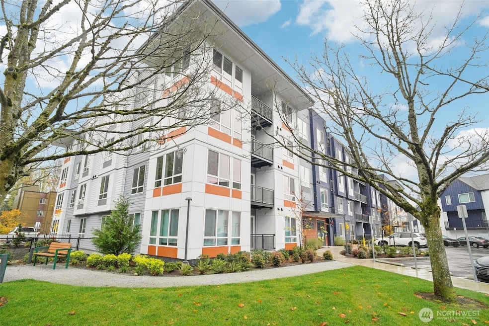 14598 Westminster Way N unit 107, Shoreline, WA 98133 - photo 1