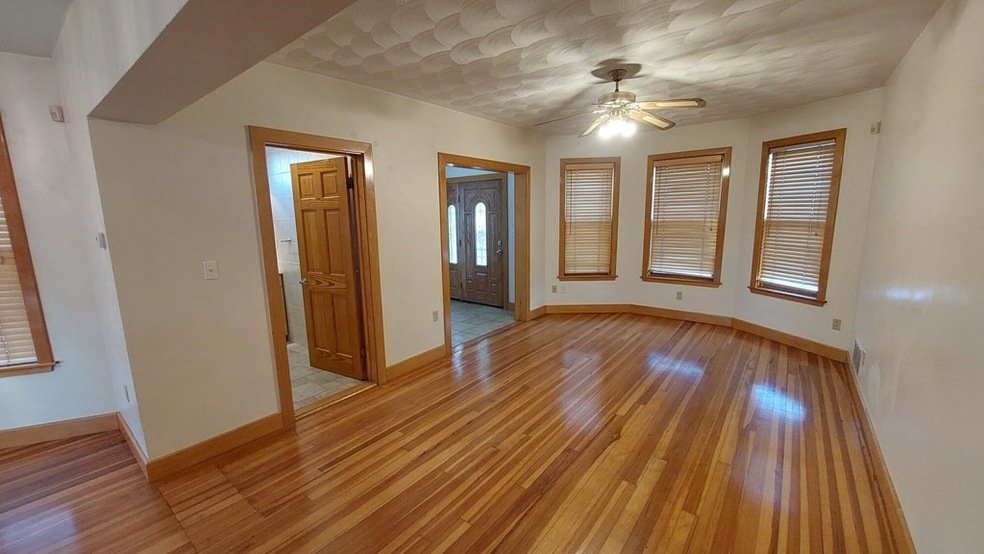 68 Walker St unit 68, Quincy, MA 02171 - photo 1