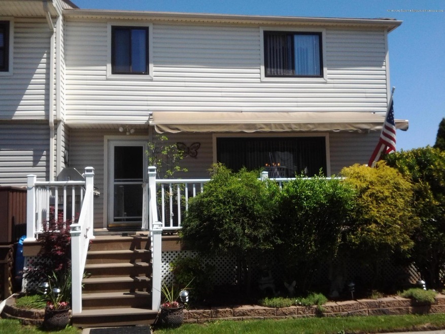437 Willow Rd E unit 2, Staten Island, NY 10314 - photo 1