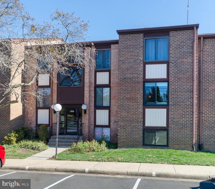 3113 Buccaneer Ct unit 1, Fairfax, VA 22031 - photo 1