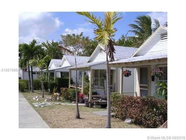 EXTERIOR FRONT 107 GRAND AVE #109