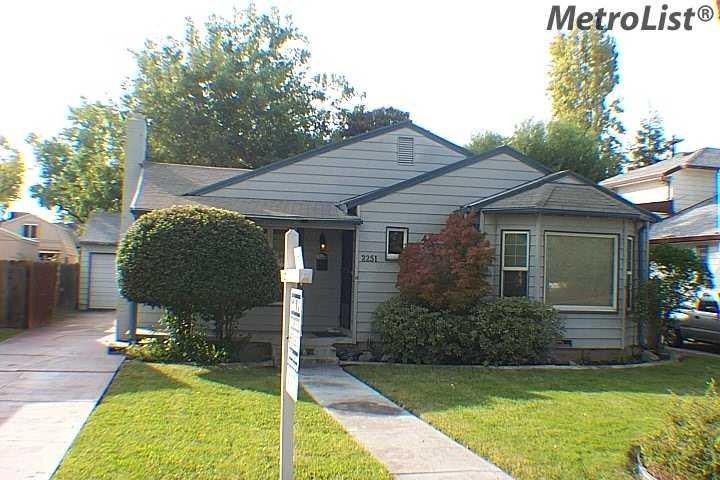 This is a neat little 2 Bedroom - 2 bath cottage  