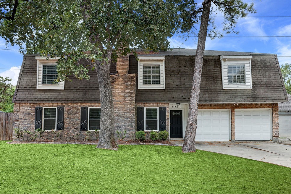 7011 Oak Bough Dr, Houston, TX 77088 - photo 1