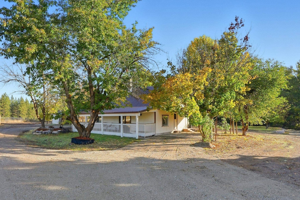 3015 E Center Rd, Mead, WA 99021 - photo 1