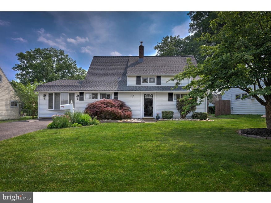 21 Aspen Ln, Levittown, PA 19055 - photo 1