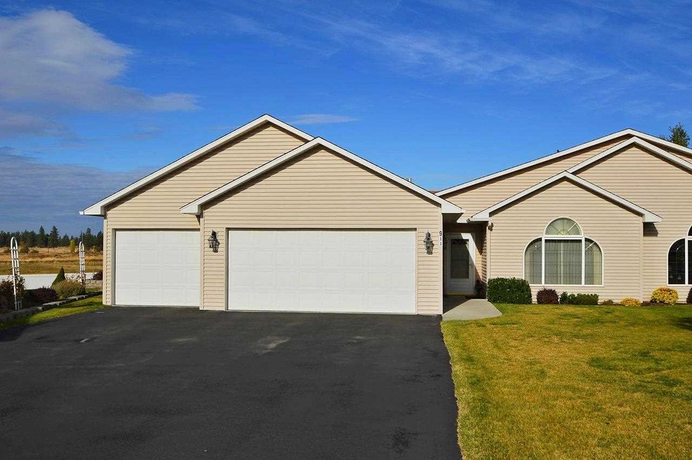 911 Golden Ct, Medical Lake, WA 99022 - photo 1