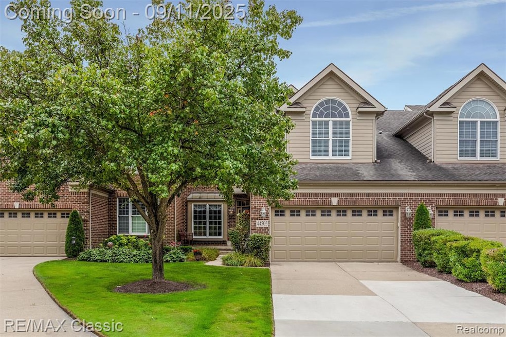 44505 Broadmoor Blvd