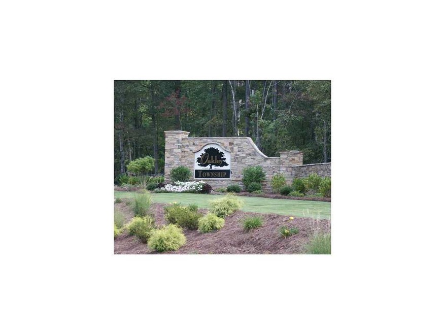 Amenities. Community Entrance