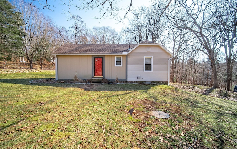 155 Tufts Dr, Manchester, CT 06042 - photo 1