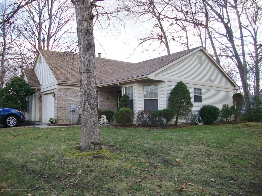 561 Petunia Lane 051