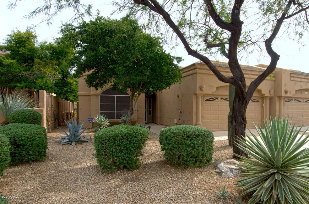 8949 E Maple DR