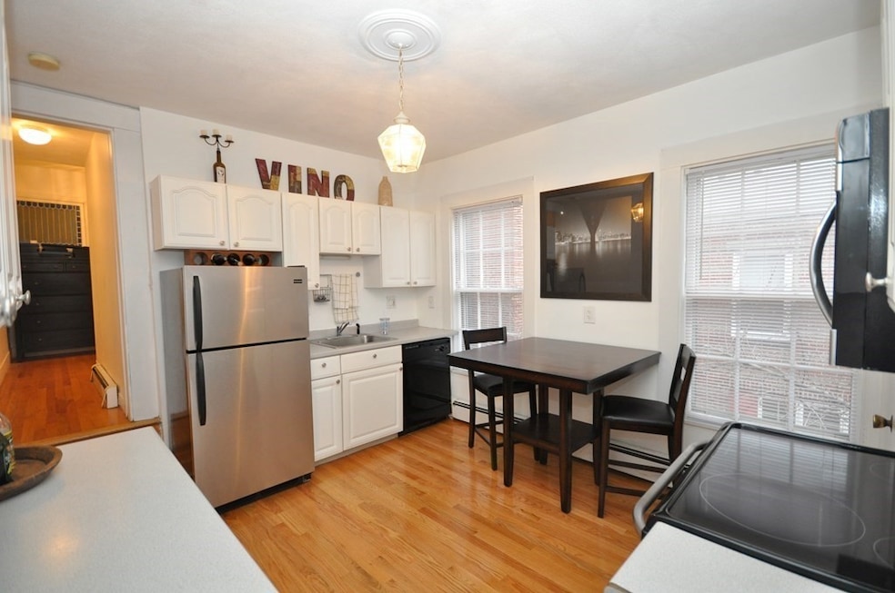 37 Union St unit 2, Boston, MA 02108 - photo 1
