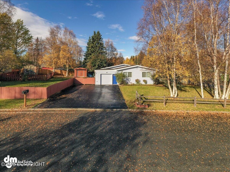07-Exterior Front_Elijah0909
