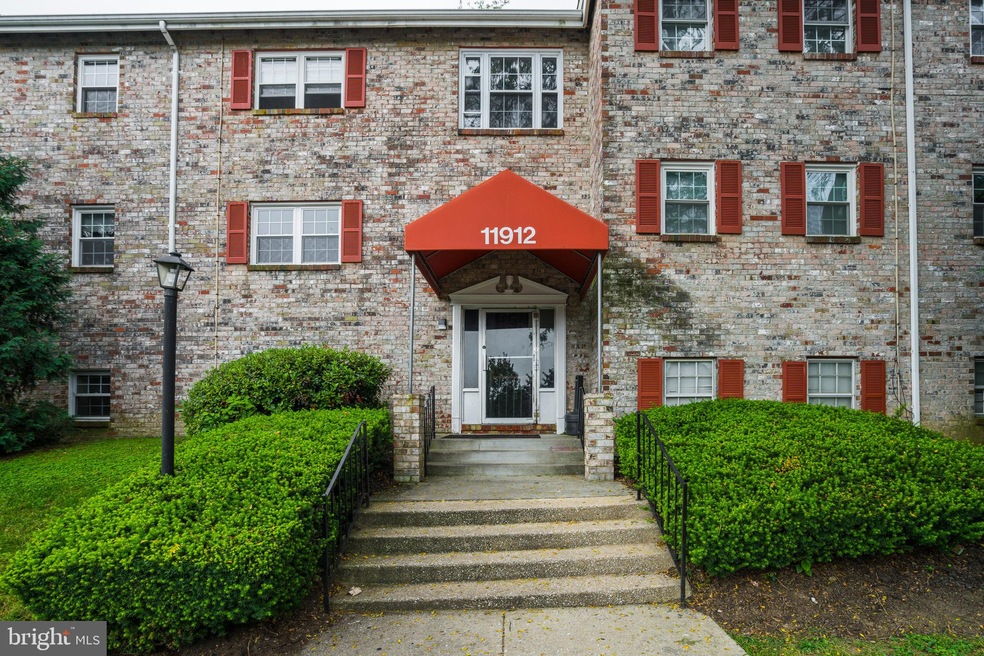 11912 Tarragon Rd unit J, Reisterstown, MD 21136 - photo 1