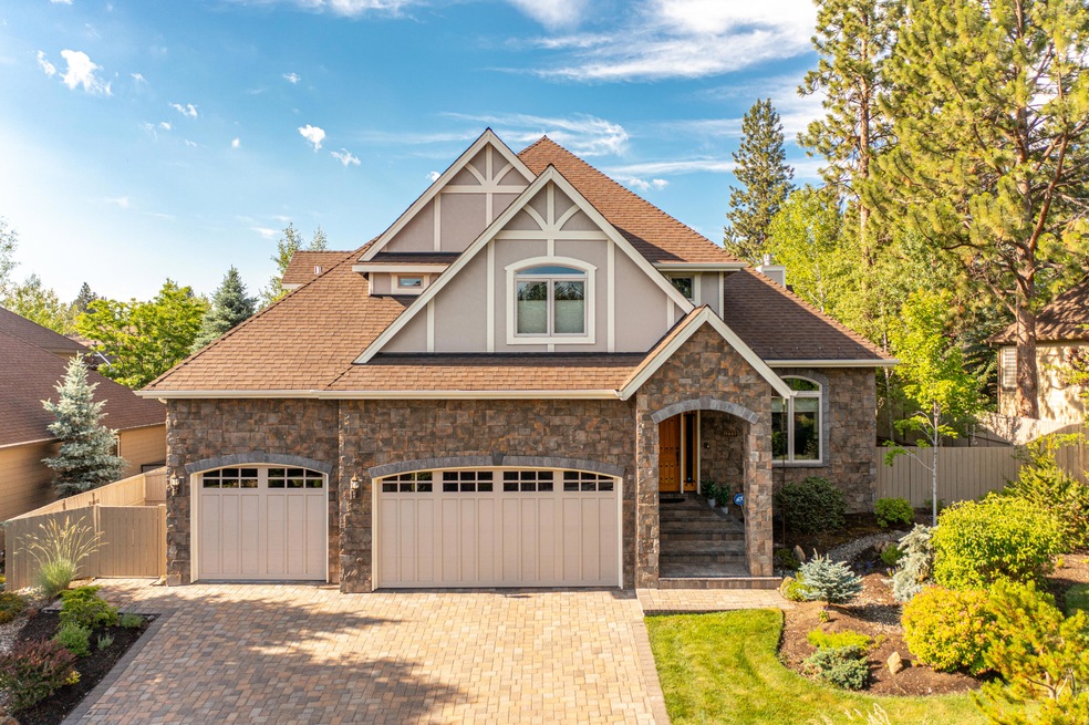 19449-Golden-Meadow-Lp-Exterior (26)