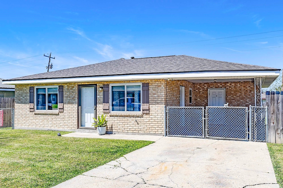 305 Saint Francis St, Houma, LA 70364 - photo 1