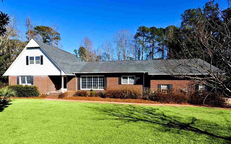 1216 Country Club Dr, Jacksonville, NC 28546 - photo 1