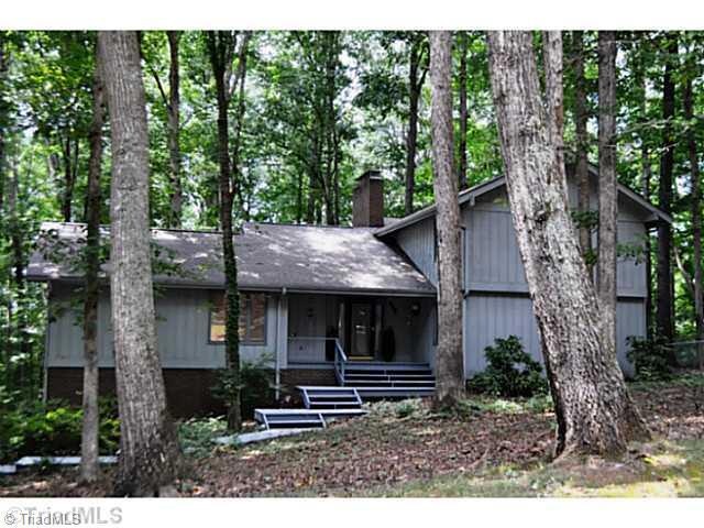 412 Florence Cir, Statesville, NC 28625 - photo 1