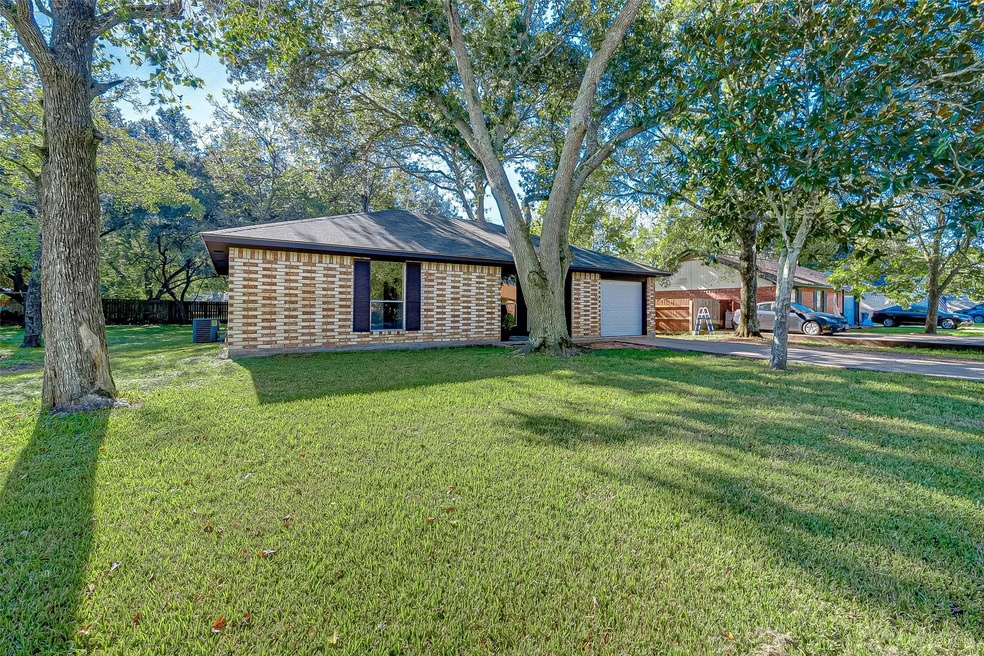 3419 Schroeder Ave, Needville, TX 77461 - photo 1