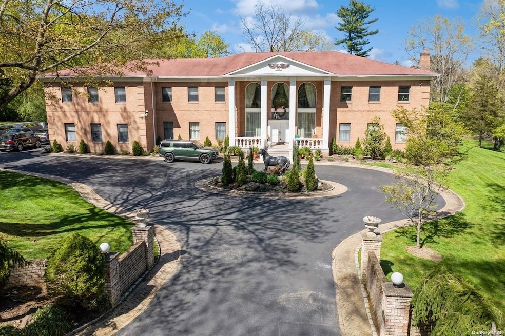 Sold $3,590,500 • Co-Listing Agent