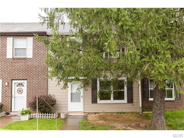 52 Eisenhower Cir, Whitehall, PA 18052 - photo 1