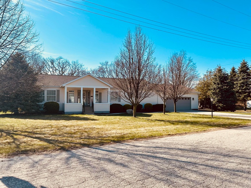 603 N Clark St, Ludington
