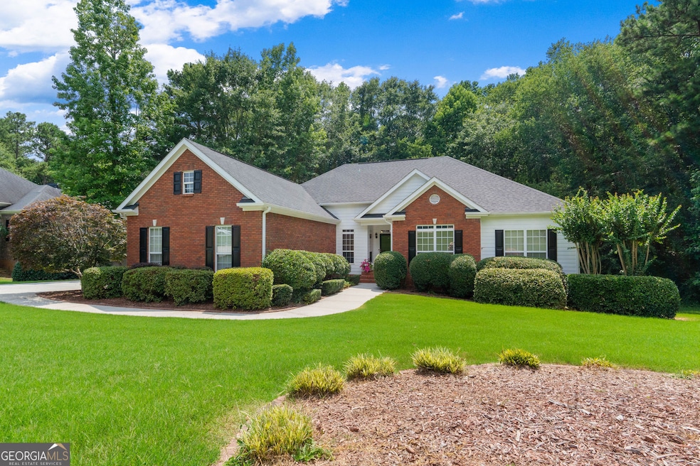 Ranch - 4 bedrooms on main
