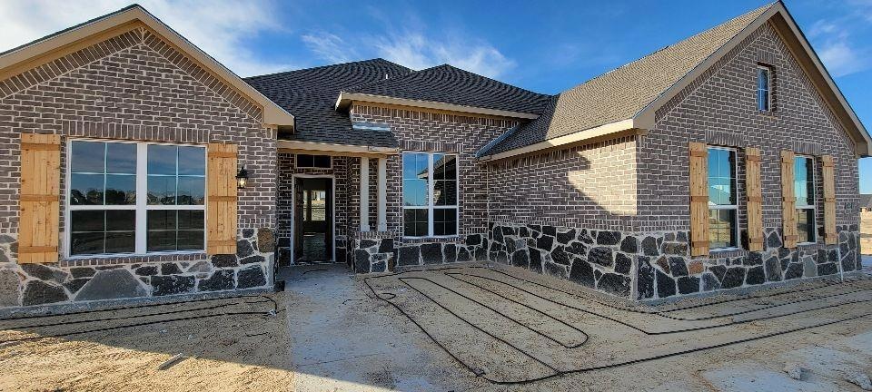 1045 Winecup Ln, Weatherford, TX 76085 - photo 1