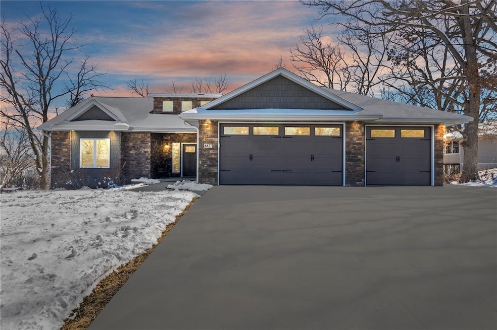 nearly 1 Acre wooded retreat