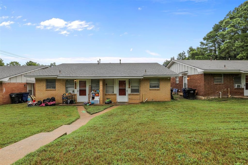 827 W Monterey St unit A, Denison, TX 75020 - photo 1