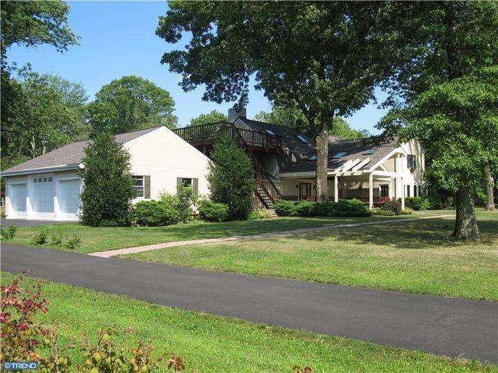 682 Wagner Ct, North Wales, PA 19454 - photo 1