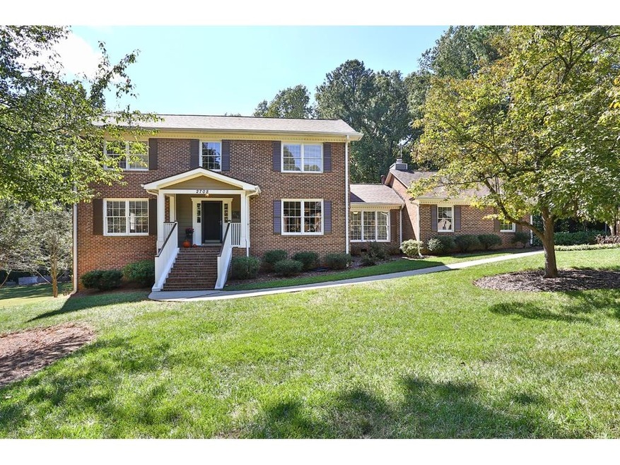 2708 Nesbit Trail, Alpharetta, GA 30022 - photo 1