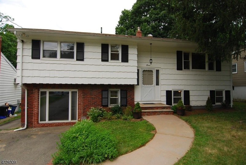 11 Calumet Ave, Oakland, NJ 07436 - photo 1